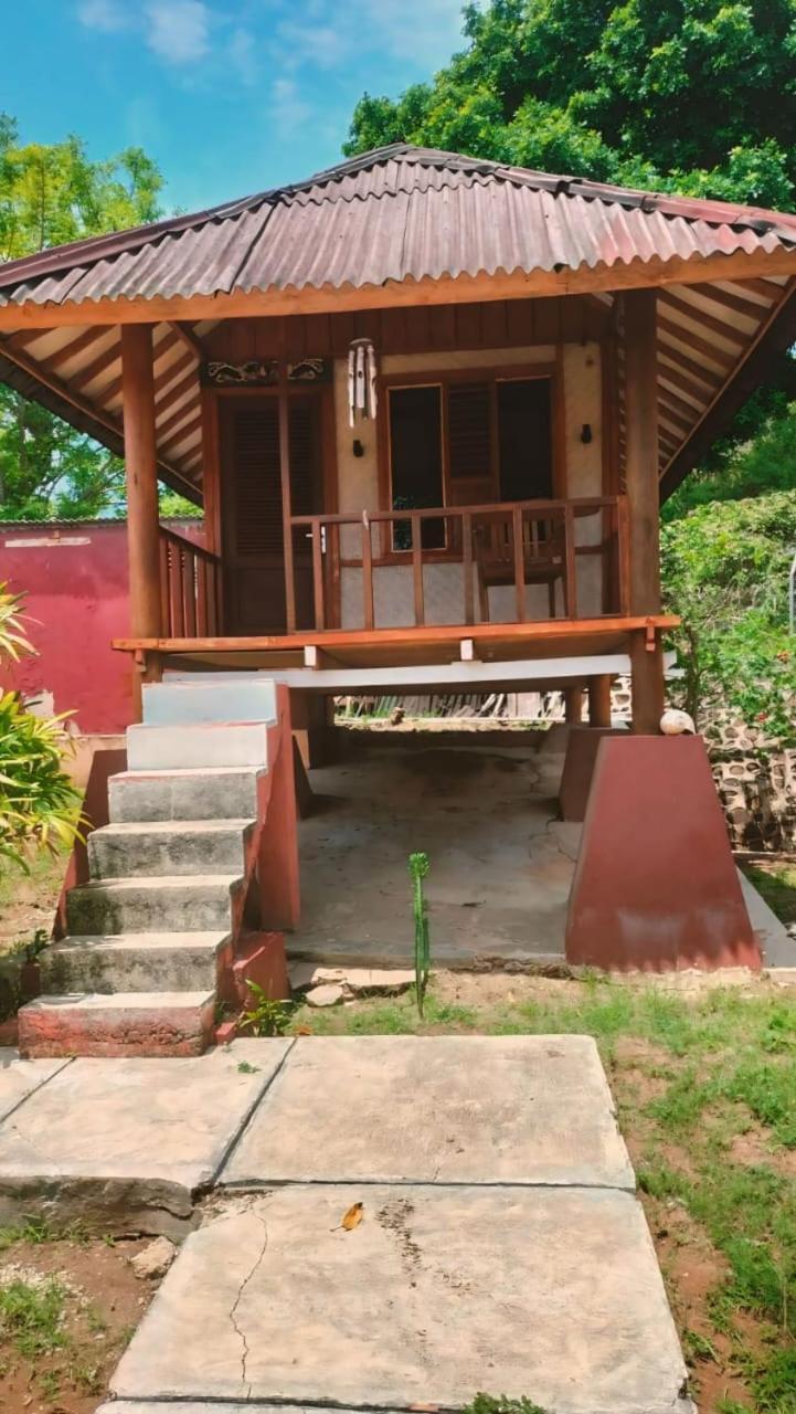 Yut'S Inn Flower Paradise Gili Gede מראה חיצוני תמונה